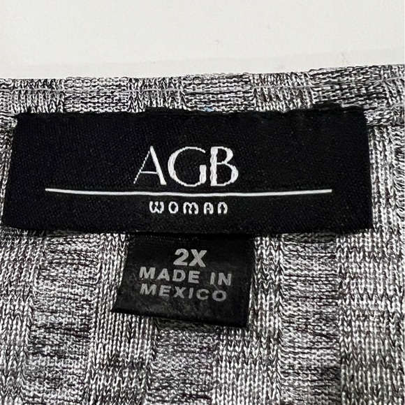 AGB Woman PLUS Embellished Neck Top - Picture 4 of 8